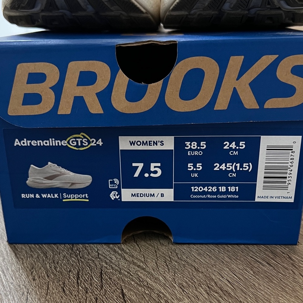 Brooks Adrenaline GTS Running Sneakers - Picture 2 of 4